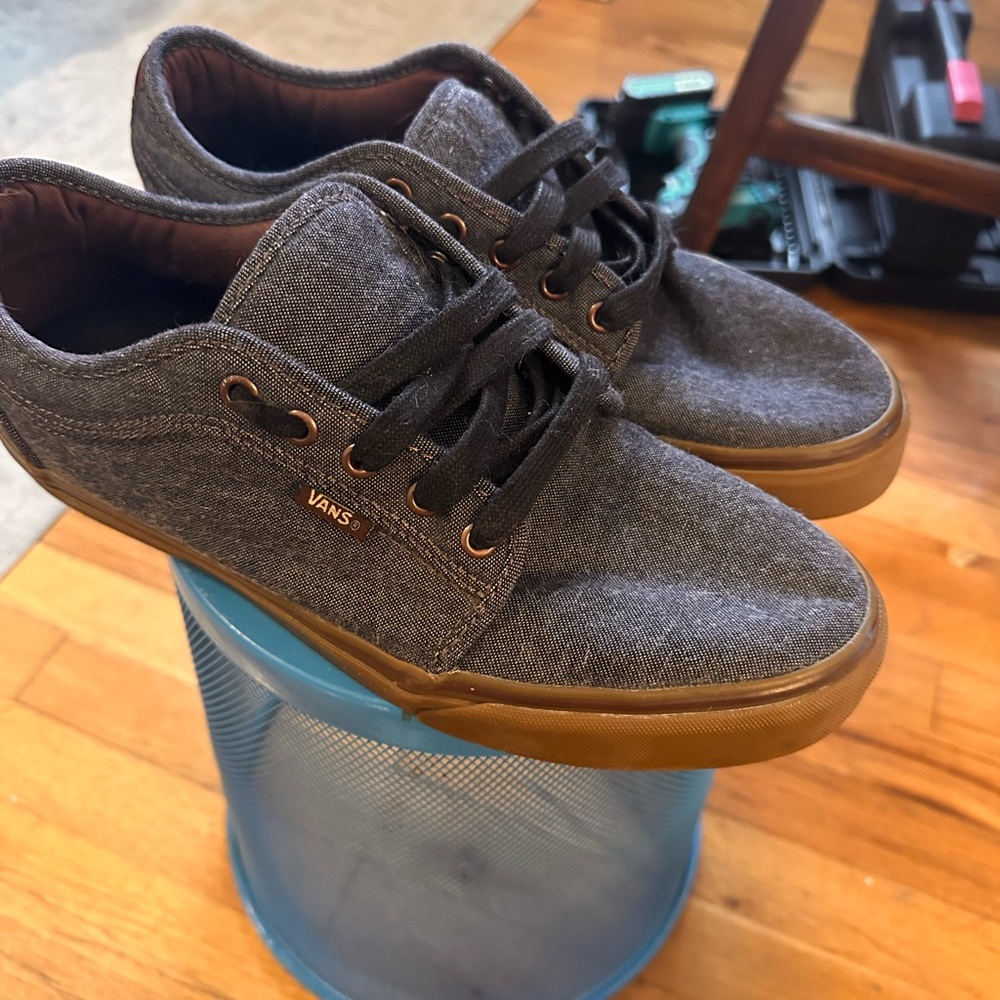 Vans Men's Dark Gray Denim type Canvas Low-Top with Gum Sole